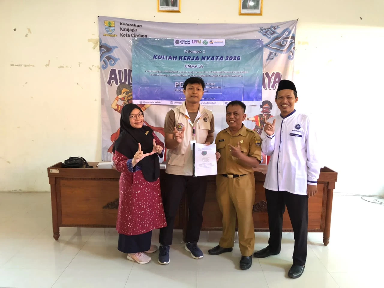 Serah Terima dan Pengenalan Mahasiswa Kuliah Kerja Nyata (KKN) Universitas Muhammadiyah Ahmad Dahlan Cirebon