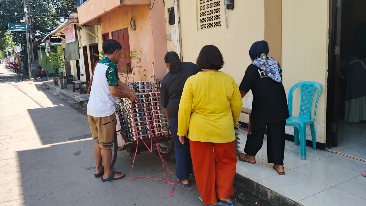 Pendistribusian MBG di Kelurahan Pulasaren