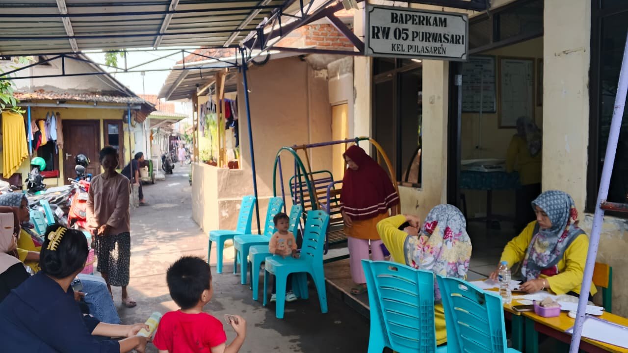 Kegiatan Posyandu Anggrek RW 05 Purwasari Kelurahan Pulasaren