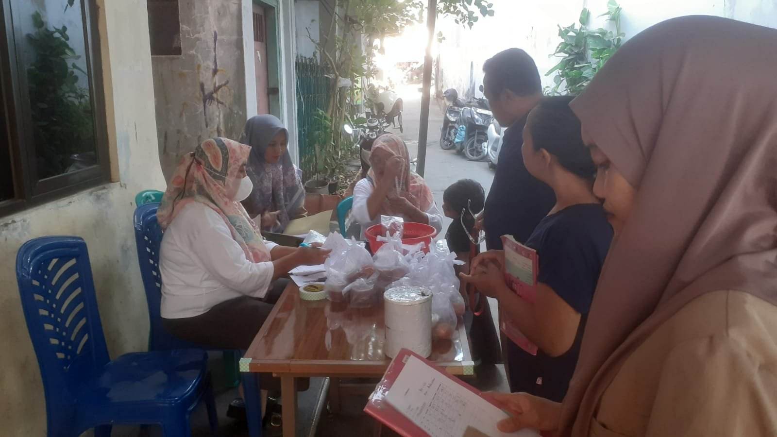 Kegiatan Posyandu Anggrek RW 05 Purwasari Kelurahan Pulasaren