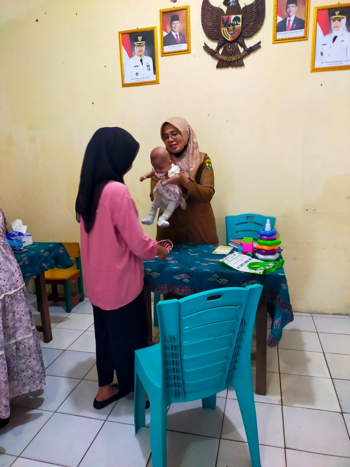 Kegiatan Posyandu Anggrek RW 05 Purwasari Kelurahan Pulasaren