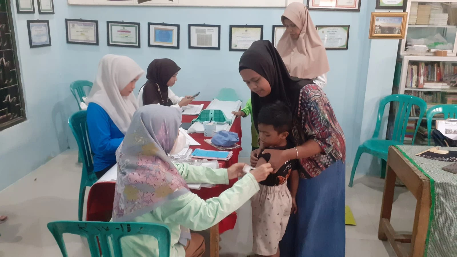 Kegiatan Posyandu Mawar Merah RW 07 Pulobaru Selatan Kelurahan Pulasaren